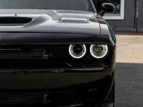 Used 2023 Dodge Challenger SXT w/ Blacktop Package image 43