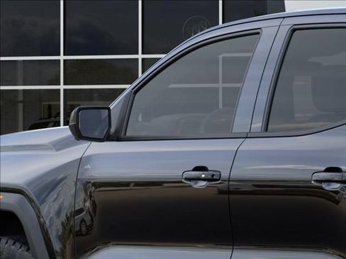 New 2026 GMC Canyon AT4 w/ Technology Plus Package AWD/4WD image 12