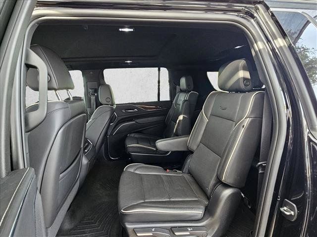 Used 2023 Cadillac Escalade ESV Premium Luxury AWD/4WD image 14
