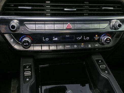 Used 2022 Kia Telluride EX w/ Towing Package image 24