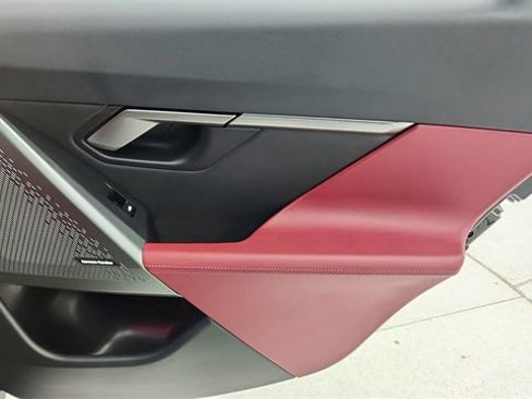 Used 2024 BMW i5 eDrive40i w/ Premium Package image 28