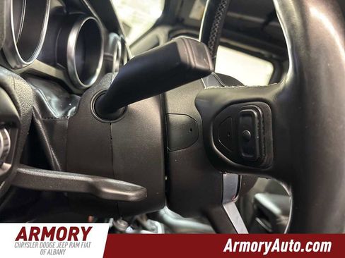 Used 2022 Jeep Wrangler Unlimited Sahara w/ Cold Weather Group image 13