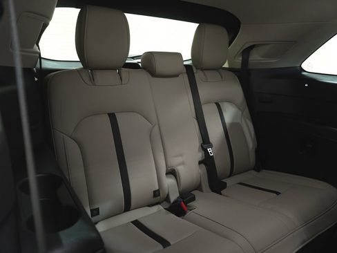 Certified 2025 MAZDA CX-90 3.3 Turbo w/ Preferred Package image 26