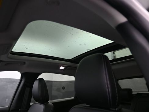 New 2026 Ford Escape SE w/ PHEV Premium Package FWD image 2