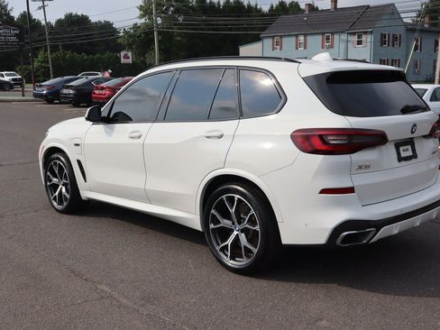 Used 2022 BMW X5 xDrive45e w/ M Sport Package AWD/4WD image 8