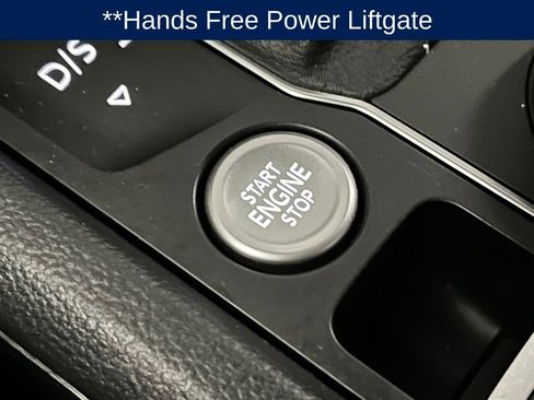 Used 2022 Volkswagen Atlas SEL Premium image 16