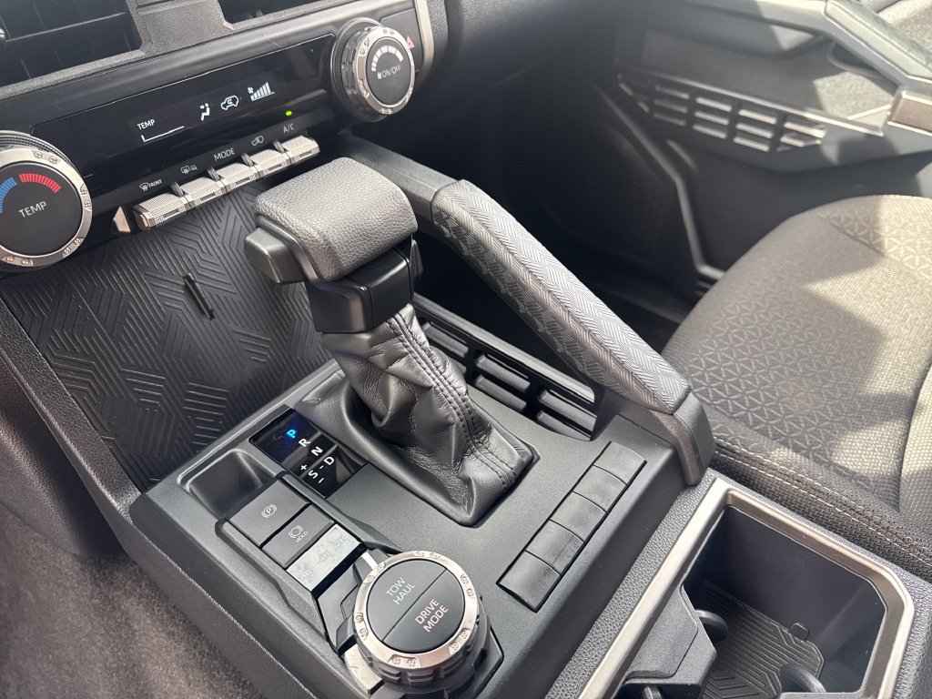 Certified 2025 Toyota 4Runner SR5 AWD/4WD image 23