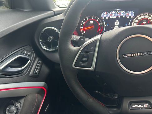 Used 2022 Chevrolet Camaro ZL1 image 18