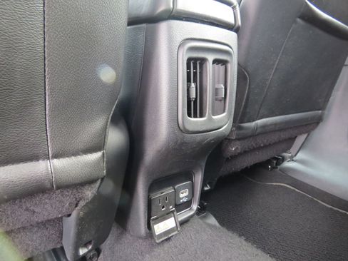 Certified 2021 Jeep Compass Latitude image 17