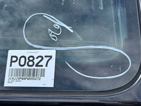 Used 2023 Jeep Wrangler Unlimited Sahara image 16