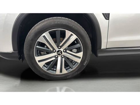 Used 2024 Mitsubishi Outlander Sport ES AWD/4WD image 37