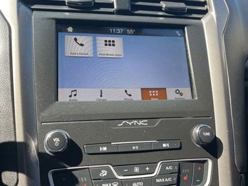 Used 2019 Ford Fusion SEL FWD image 40