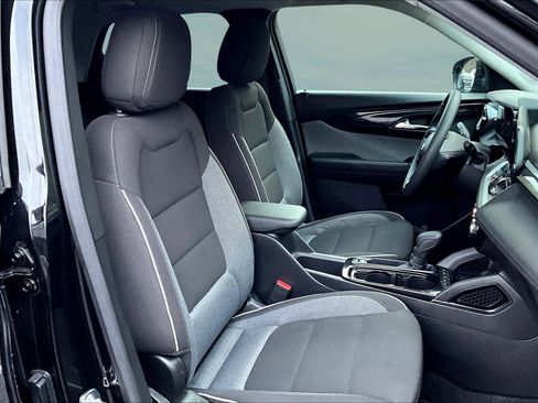 Used 2024 Chevrolet TrailBlazer LT image 21