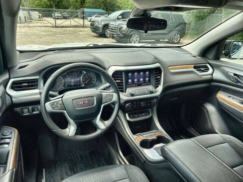 Used 2023 GMC Acadia SLE w/ Elevation Edition FWD image 10