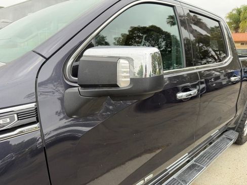 Used 2022 GMC Sierra 1500 SLT w/ SLT Premium Plus Package RWD image 6