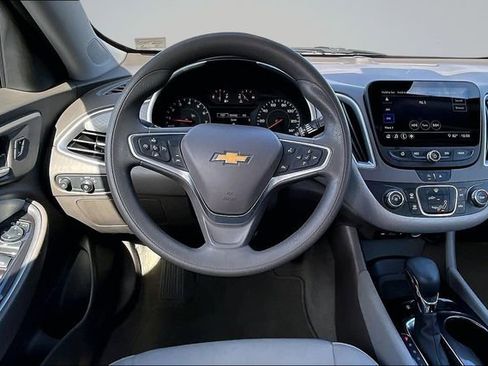 Used 2023 Chevrolet Malibu LS FWD image 8