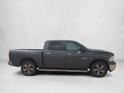 Used 2017 RAM 1500 Lone Star RWD image 4