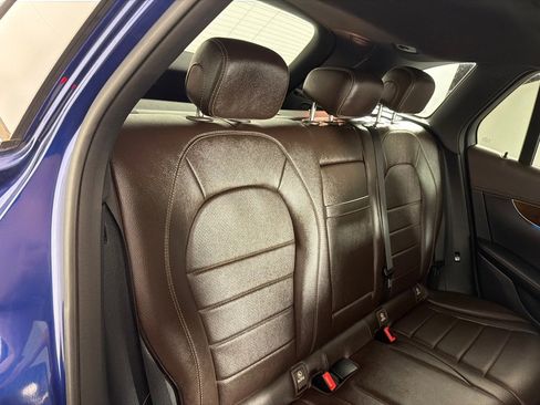 Used 2017 Mercedes-Benz GLC 300 4MATIC w/ Premium 2 Package image 23