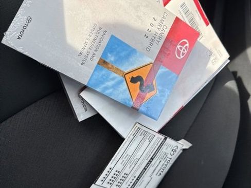 Used 2022 Toyota Camry LE image 23