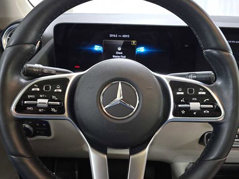 Certified 2023 Mercedes-Benz GLA 250 4MATIC image 27