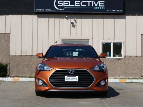 Used 2016 Hyundai Veloster Turbo image 2