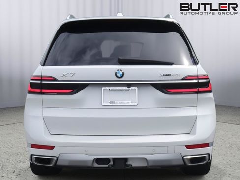 Used 2024 BMW X7 xDrive40i w/ Premium Package AWD/4WD image 5
