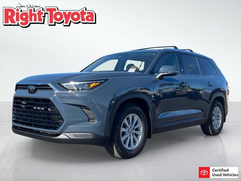 Certified 2025 Toyota Grand Highlander FWD image 1