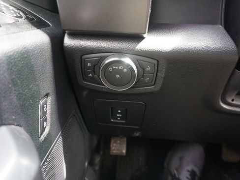 Used 2016 Ford F150 XLT w/ Equipment Group 302A Luxury image 4