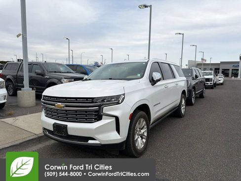 Used 2022 Chevrolet Suburban Premier AWD/4WD image 4