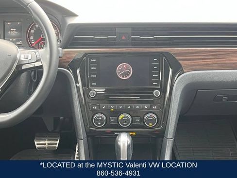 Used 2020 Volkswagen Passat 2.0T SEL FWD image 16