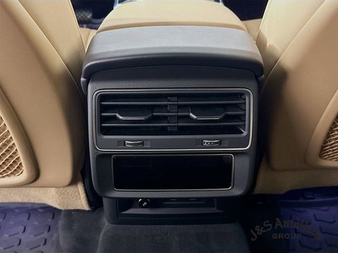 Used 2023 Audi Q8 Premium Plus w/ Premium Plus Package image 31