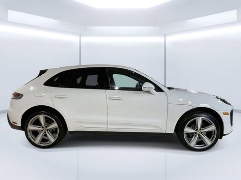 New 2026 Porsche Macan image 5