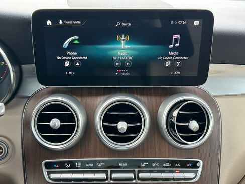 Used 2022 Mercedes-Benz GLC 300 4MATIC image 24
