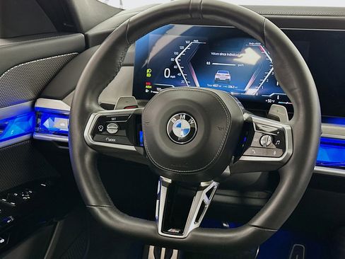 Used 2023 BMW 760i xDrive image 8