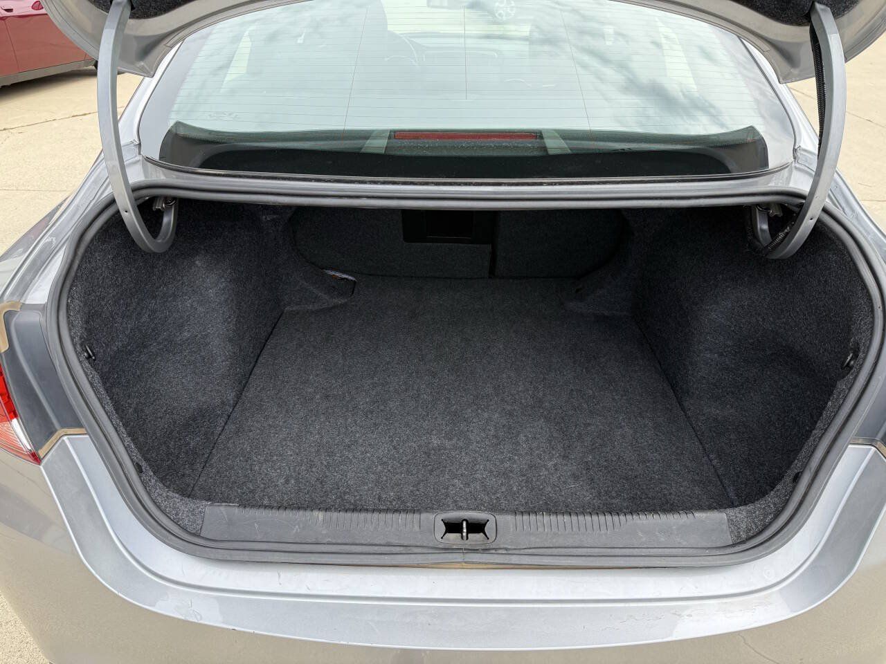 Used 2017 Chrysler 200 S FWD image 13