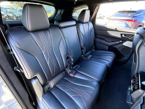 Used 2025 Acura MDX A-Spec image 17