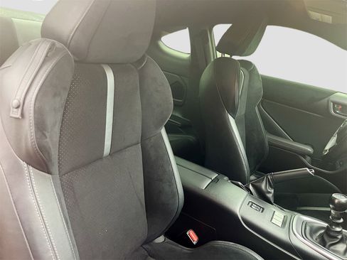 Used 2023 Toyota GR86 Premium image 26