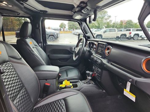 Used 2023 Jeep Gladiator Mojave w/ LED Lighting Group image 8