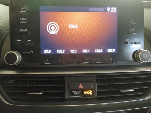 Used 2020 Honda Accord LX image 25