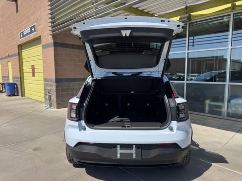 Used 2025 Volvo EX30 Ultra image 32