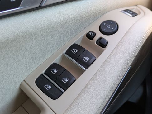 Used 2022 BMW X5 xDrive40i w/ Premium Package image 24