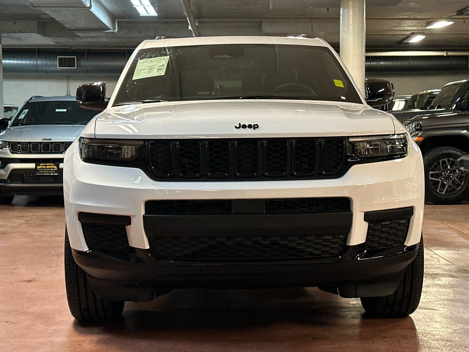 Used 2025 Jeep Grand Cherokee L Altitude AWD/4WD image 8
