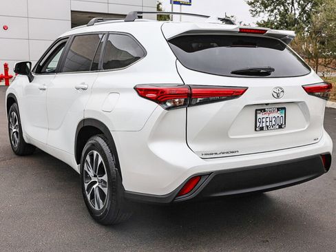 Used 2023 Toyota Highlander XLE FWD image 25