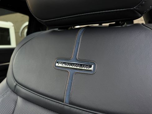 Used 2025 Ford F450 Platinum w/ FX4 Off-Road Package image 29