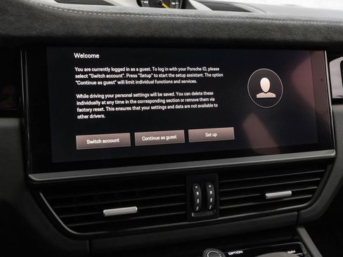 Used 2023 Porsche Cayenne Turbo GT image 28