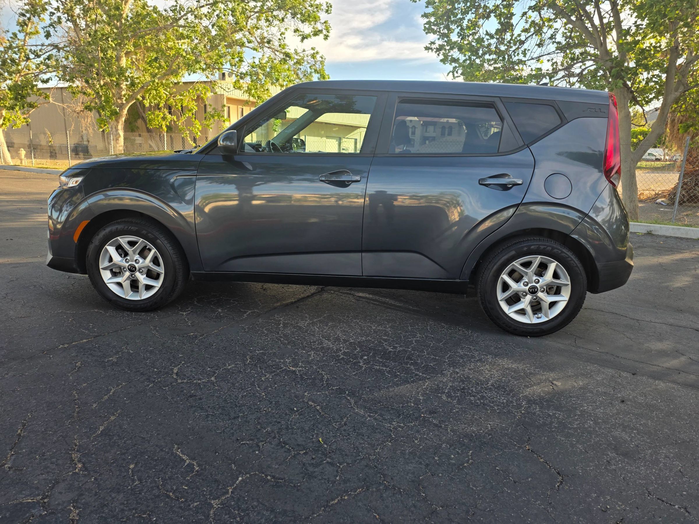 Used 2020 Kia Soul S FWD image 5