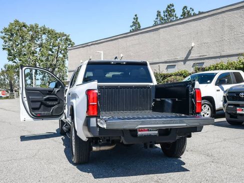 Used 2024 Toyota Tacoma SR image 27