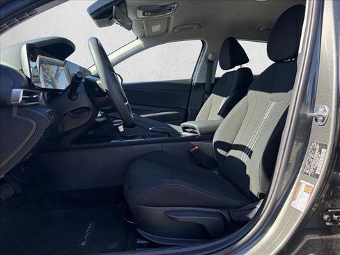 Certified 2024 Hyundai Elantra SEL FWD image 10