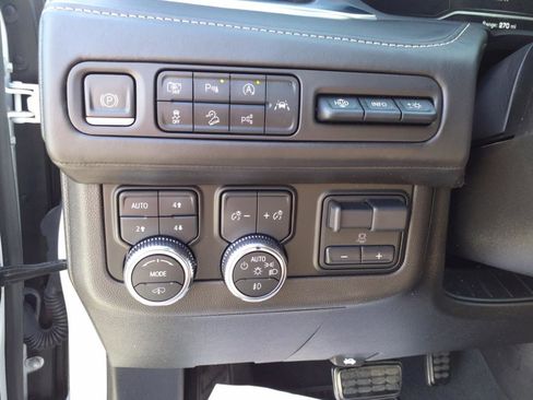 Used 2023 GMC Yukon XL Denali Ultimate image 16