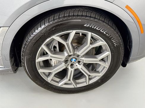 Used 2025 BMW X7 xDrive40i AWD/4WD image 32